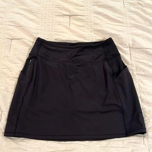 Athleta action skort in dobby 16.5”